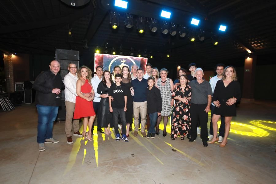  ANIVERSÁRIO EM DOSE DUPLA – UMA NOITE INESQUECÍVEL PARA OS AMIGOS: CLEITINHO E RICARDO - Eloisa Mattos