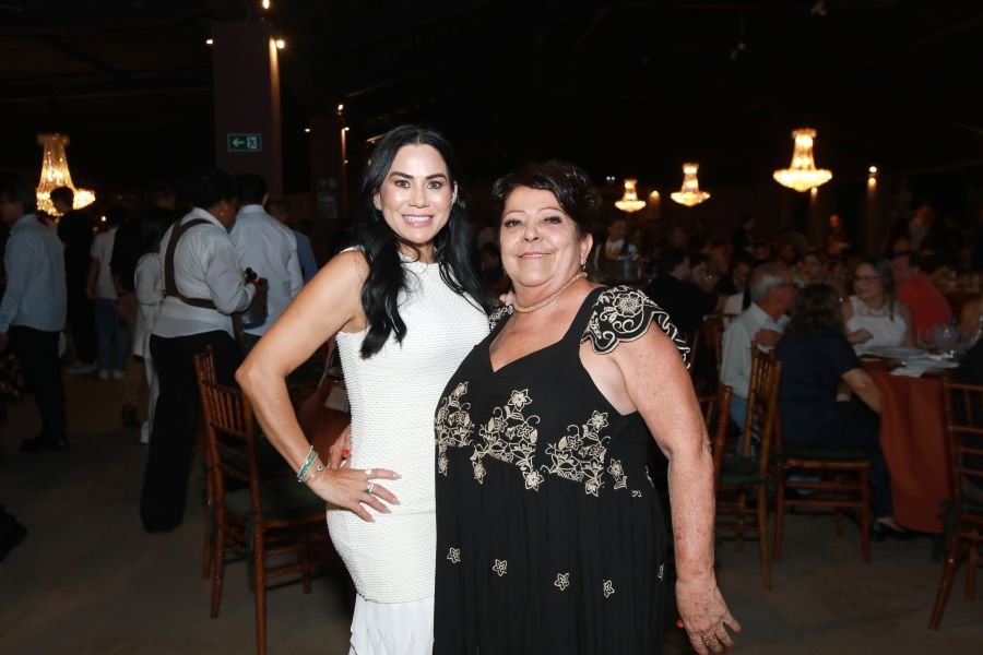  ANIVERSÁRIO EM DOSE DUPLA – UMA NOITE INESQUECÍVEL PARA OS AMIGOS: CLEITINHO E RICARDO - Eloisa Mattos