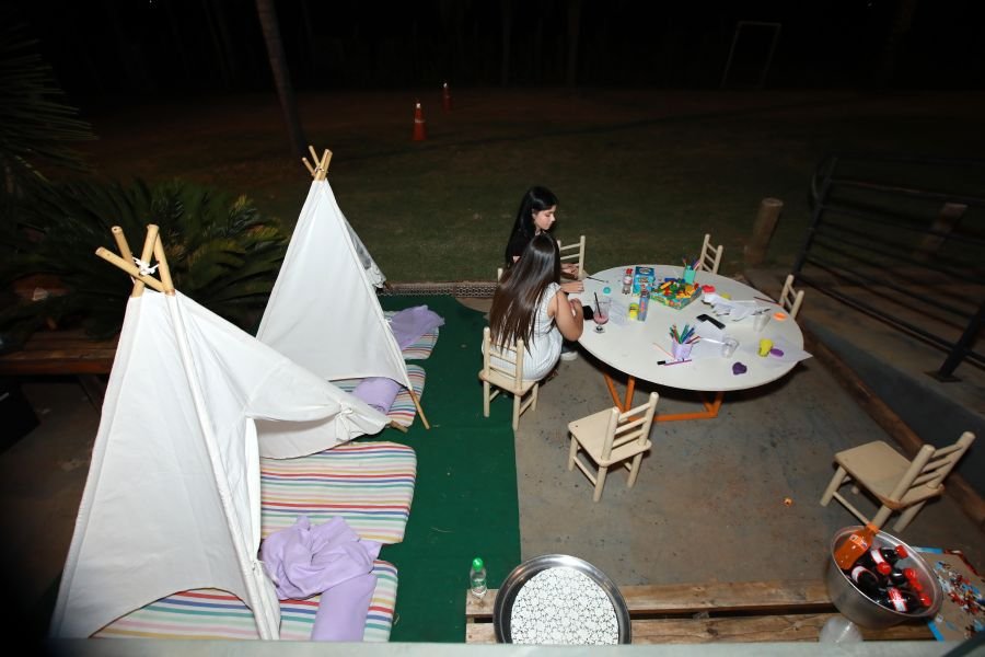  ANIVERSÁRIO EM DOSE DUPLA – UMA NOITE INESQUECÍVEL PARA OS AMIGOS: CLEITINHO E RICARDO - Eloisa Mattos