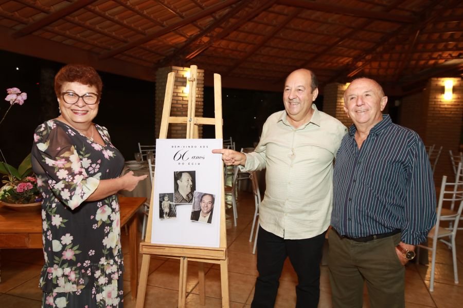 EMPRESÁRIO ÊCIO COSTA COMEMORA 60 ANOS COM GRANDE FESTA EM CEDRAL - Eloisa Mattos