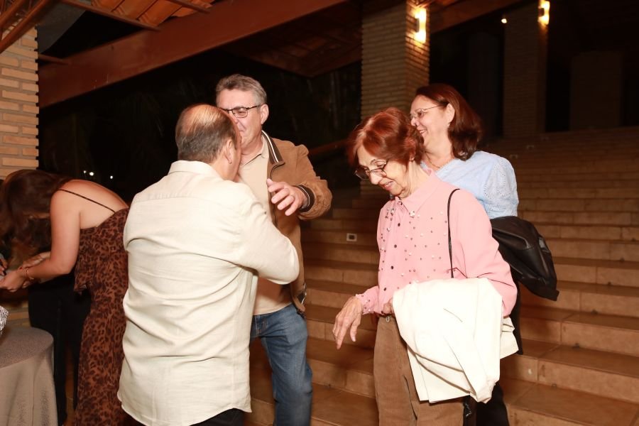 EMPRESÁRIO ÊCIO COSTA COMEMORA 60 ANOS COM GRANDE FESTA EM CEDRAL - Eloisa Mattos