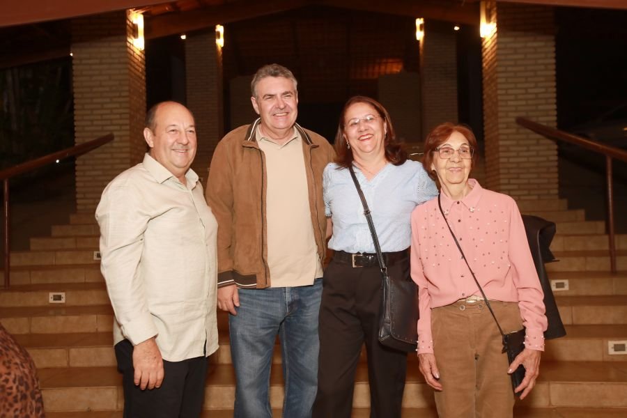 EMPRESÁRIO ÊCIO COSTA COMEMORA 60 ANOS COM GRANDE FESTA EM CEDRAL - Eloisa Mattos