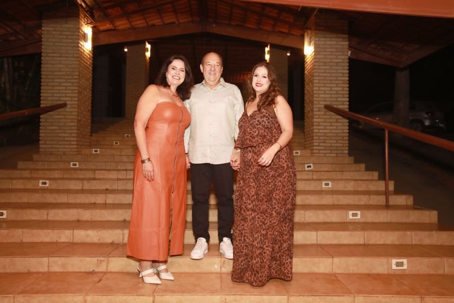 EMPRESÁRIO ÊCIO COSTA COMEMORA 60 ANOS COM GRANDE FESTA EM CEDRAL - Eloisa Mattos