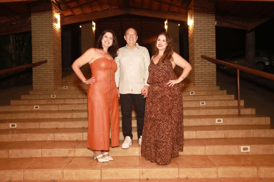 EMPRESÁRIO ÊCIO COSTA COMEMORA 60 ANOS COM GRANDE FESTA EM CEDRAL - Eloisa Mattos