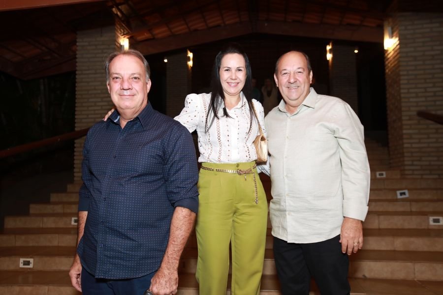 EMPRESÁRIO ÊCIO COSTA COMEMORA 60 ANOS COM GRANDE FESTA EM CEDRAL - Eloisa Mattos