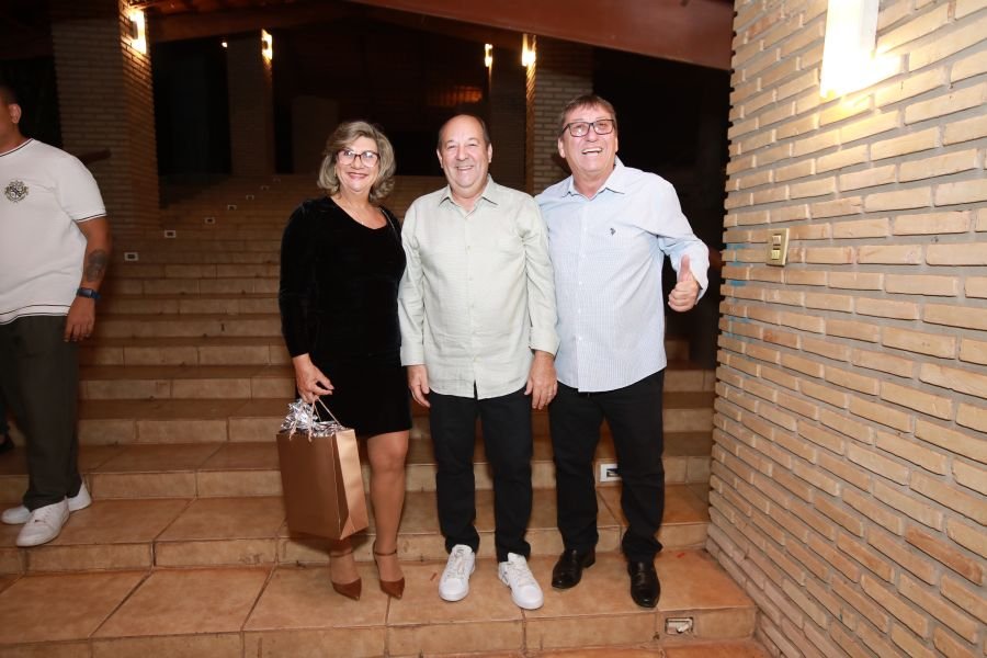EMPRESÁRIO ÊCIO COSTA COMEMORA 60 ANOS COM GRANDE FESTA EM CEDRAL - Eloisa Mattos