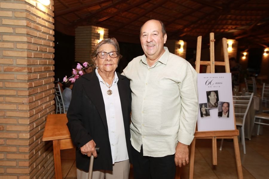 EMPRESÁRIO ÊCIO COSTA COMEMORA 60 ANOS COM GRANDE FESTA EM CEDRAL - Eloisa Mattos