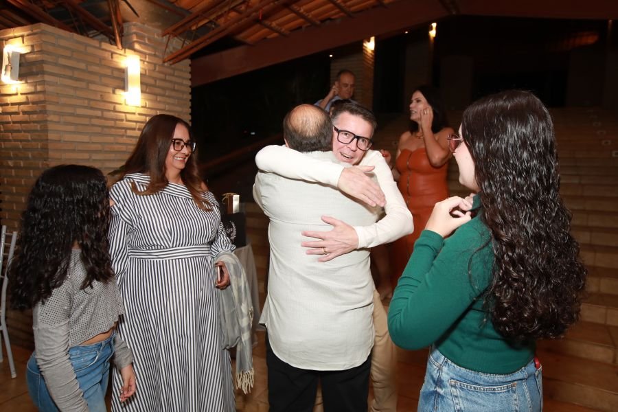 EMPRESÁRIO ÊCIO COSTA COMEMORA 60 ANOS COM GRANDE FESTA EM CEDRAL - Eloisa Mattos