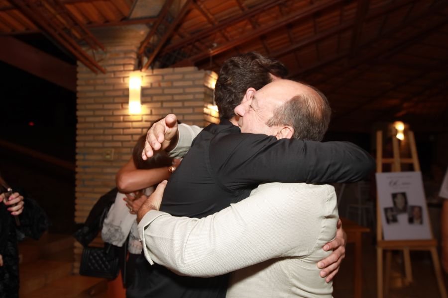 EMPRESÁRIO ÊCIO COSTA COMEMORA 60 ANOS COM GRANDE FESTA EM CEDRAL - Eloisa Mattos