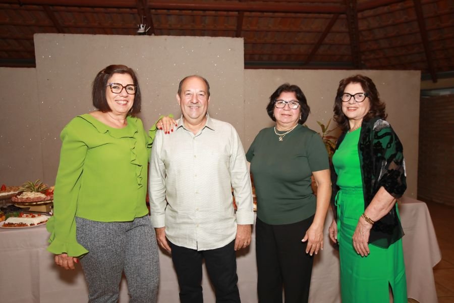EMPRESÁRIO ÊCIO COSTA COMEMORA 60 ANOS COM GRANDE FESTA EM CEDRAL - Eloisa Mattos