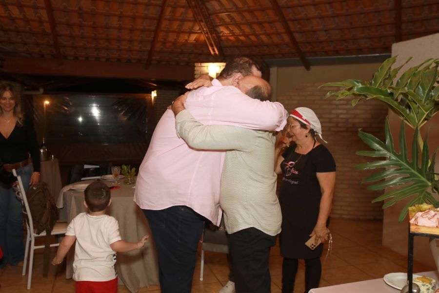 EMPRESÁRIO ÊCIO COSTA COMEMORA 60 ANOS COM GRANDE FESTA EM CEDRAL - Eloisa Mattos