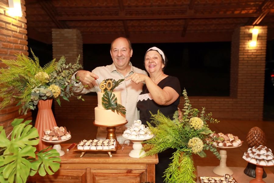 EMPRESÁRIO ÊCIO COSTA COMEMORA 60 ANOS COM GRANDE FESTA EM CEDRAL - Eloisa Mattos
