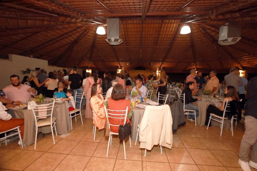 EMPRESÁRIO ÊCIO COSTA COMEMORA 60 ANOS COM GRANDE FESTA EM CEDRAL - Eloisa Mattos