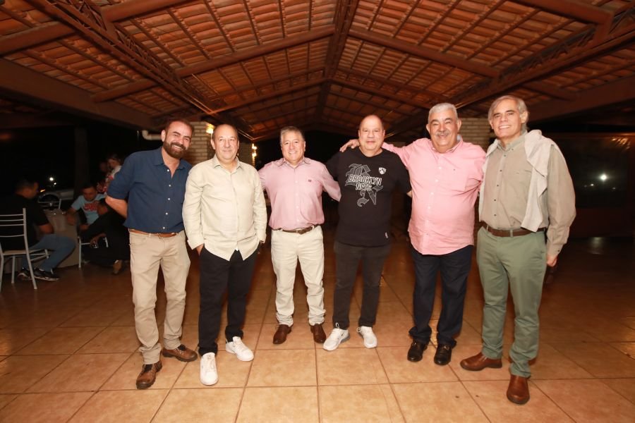 EMPRESÁRIO ÊCIO COSTA COMEMORA 60 ANOS COM GRANDE FESTA EM CEDRAL - Eloisa Mattos