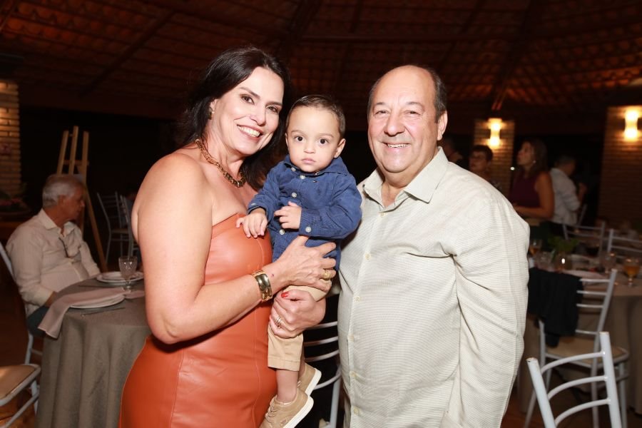 EMPRESÁRIO ÊCIO COSTA COMEMORA 60 ANOS COM GRANDE FESTA EM CEDRAL - Eloisa Mattos