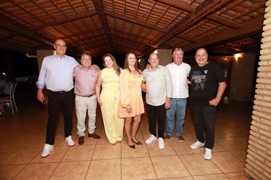 EMPRESÁRIO ÊCIO COSTA COMEMORA 60 ANOS COM GRANDE FESTA EM CEDRAL - Eloisa Mattos