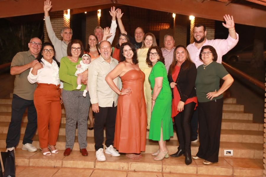 EMPRESÁRIO ÊCIO COSTA COMEMORA 60 ANOS COM GRANDE FESTA EM CEDRAL - Eloisa Mattos
