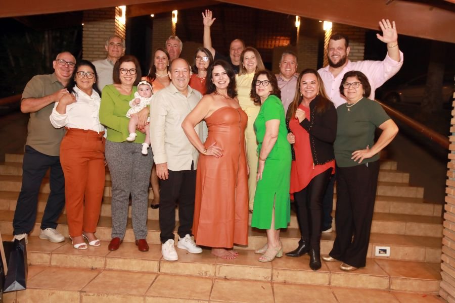 EMPRESÁRIO ÊCIO COSTA COMEMORA 60 ANOS COM GRANDE FESTA EM CEDRAL - Eloisa Mattos