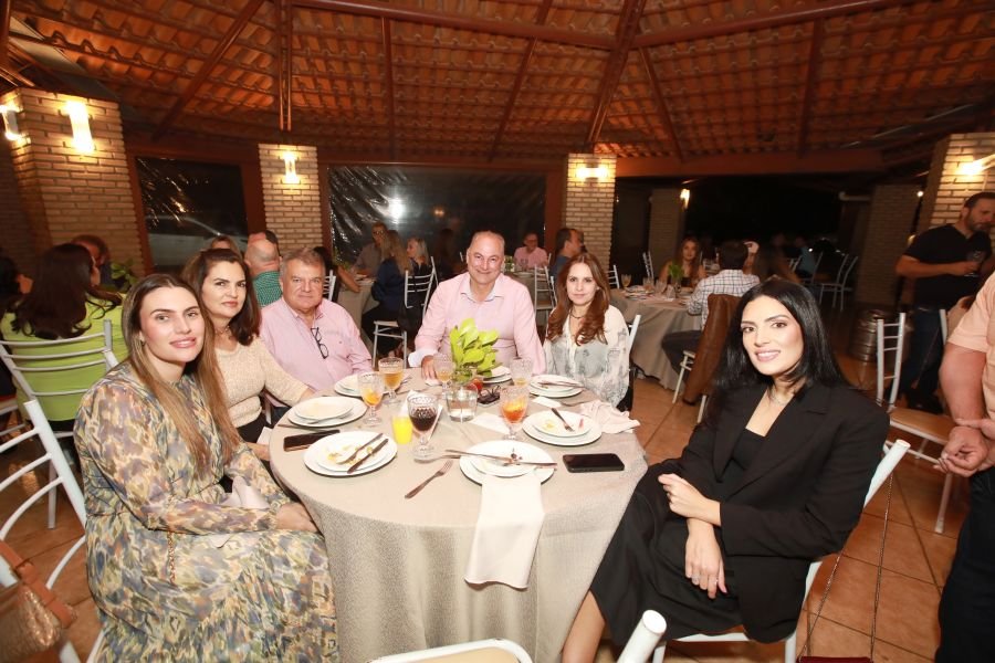 EMPRESÁRIO ÊCIO COSTA COMEMORA 60 ANOS COM GRANDE FESTA EM CEDRAL - Eloisa Mattos