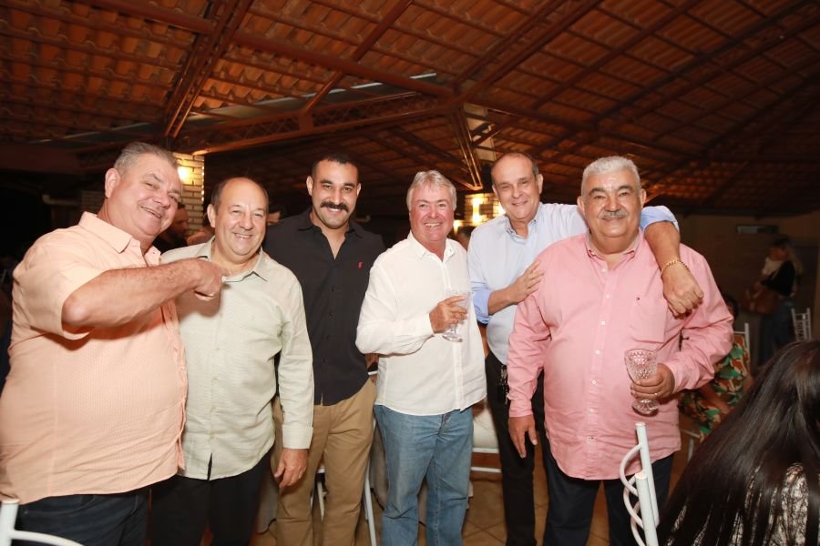 EMPRESÁRIO ÊCIO COSTA COMEMORA 60 ANOS COM GRANDE FESTA EM CEDRAL - Eloisa Mattos