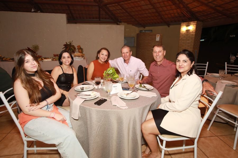 EMPRESÁRIO ÊCIO COSTA COMEMORA 60 ANOS COM GRANDE FESTA EM CEDRAL - Eloisa Mattos
