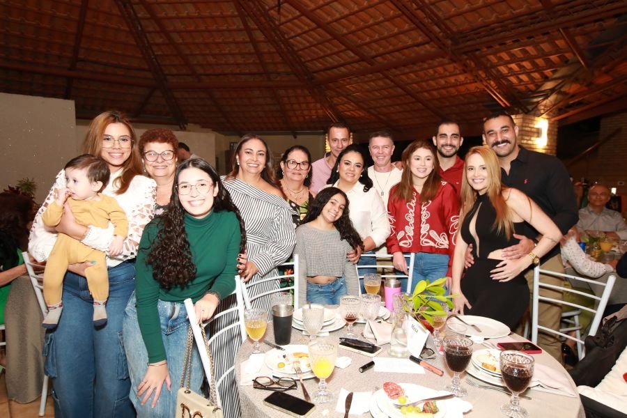 EMPRESÁRIO ÊCIO COSTA COMEMORA 60 ANOS COM GRANDE FESTA EM CEDRAL - Eloisa Mattos