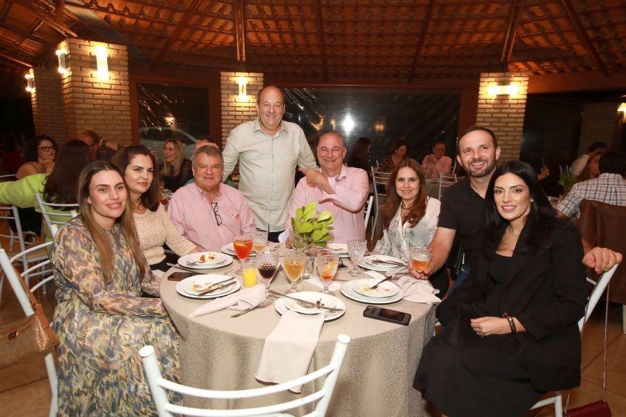 EMPRESÁRIO ÊCIO COSTA COMEMORA 60 ANOS COM GRANDE FESTA EM CEDRAL - Eloisa Mattos