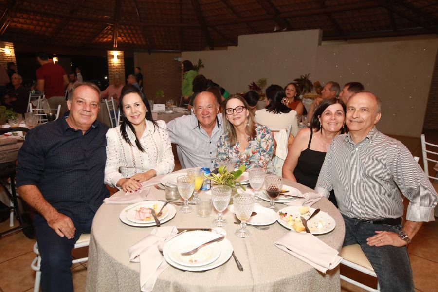 EMPRESÁRIO ÊCIO COSTA COMEMORA 60 ANOS COM GRANDE FESTA EM CEDRAL - Eloisa Mattos