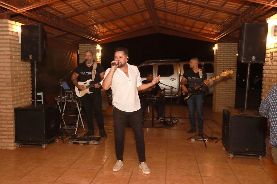 EMPRESÁRIO ÊCIO COSTA COMEMORA 60 ANOS COM GRANDE FESTA EM CEDRAL - Eloisa Mattos