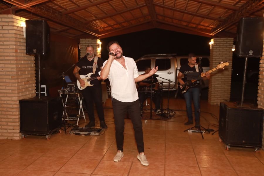 EMPRESÁRIO ÊCIO COSTA COMEMORA 60 ANOS COM GRANDE FESTA EM CEDRAL - Eloisa Mattos