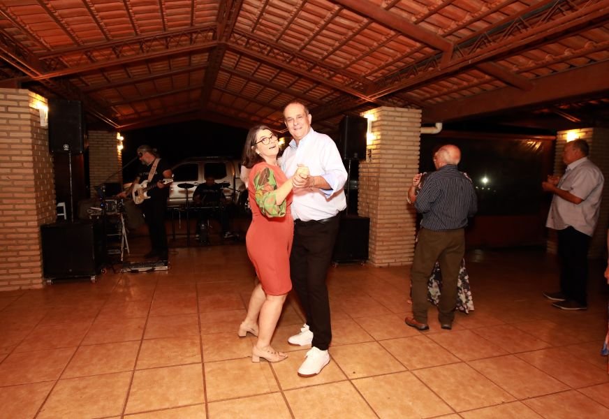 EMPRESÁRIO ÊCIO COSTA COMEMORA 60 ANOS COM GRANDE FESTA EM CEDRAL - Eloisa Mattos