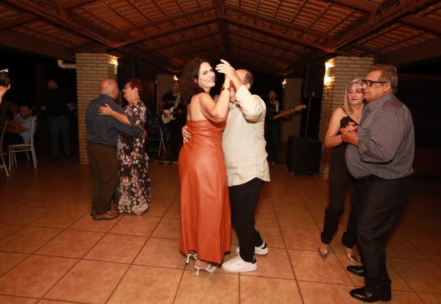 EMPRESÁRIO ÊCIO COSTA COMEMORA 60 ANOS COM GRANDE FESTA EM CEDRAL - Eloisa Mattos