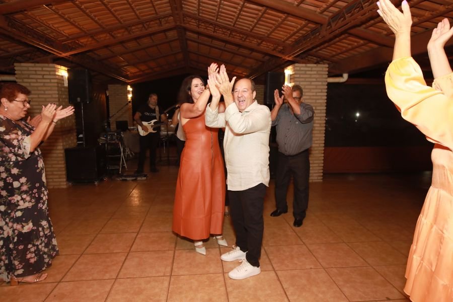 EMPRESÁRIO ÊCIO COSTA COMEMORA 60 ANOS COM GRANDE FESTA EM CEDRAL - Eloisa Mattos