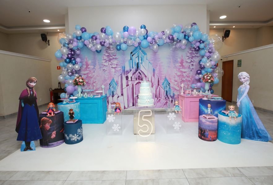 ANIVERSÁRIO DE 5 ANOS DA PRINCESA VERÔNICA –“TEMA FROZEN” (MUNDO KIDS) - Eloisa Mattos
