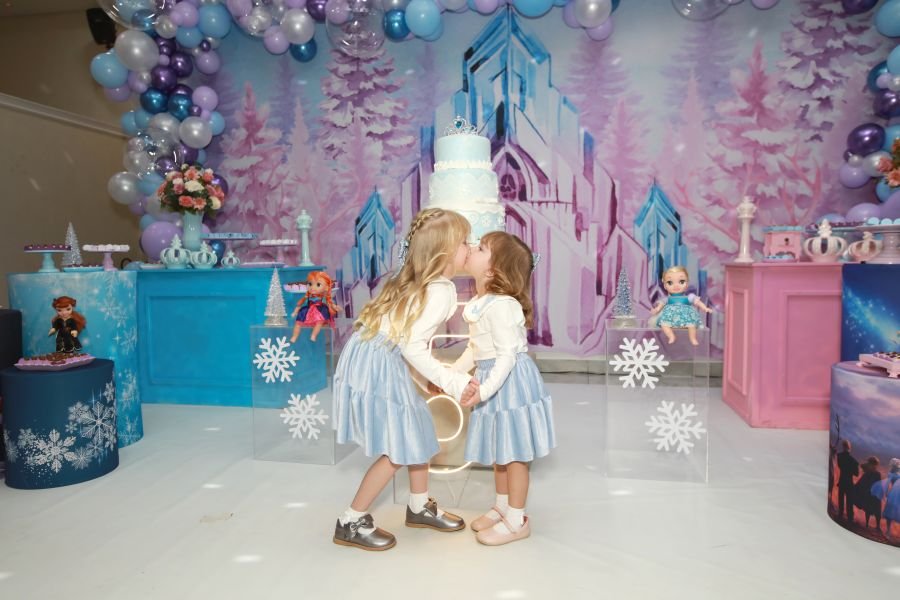 ANIVERSÁRIO DE 5 ANOS DA PRINCESA VERÔNICA –“TEMA FROZEN” (MUNDO KIDS) - Eloisa Mattos
