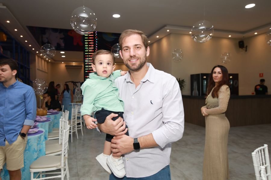 ANIVERSÁRIO DE 5 ANOS DA PRINCESA VERÔNICA –“TEMA FROZEN” (MUNDO KIDS) - Eloisa Mattos