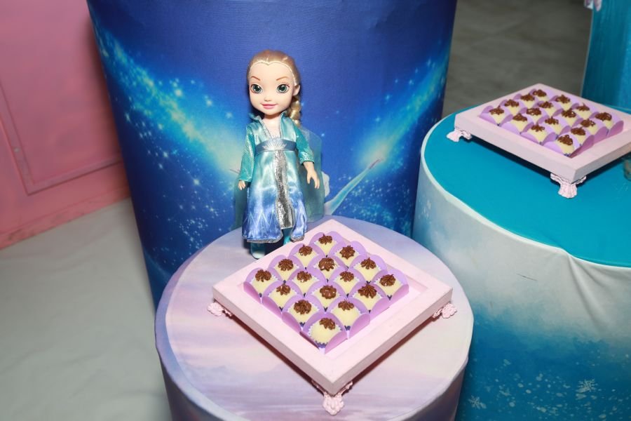 ANIVERSÁRIO DE 5 ANOS DA PRINCESA VERÔNICA –“TEMA FROZEN” (MUNDO KIDS) - Eloisa Mattos