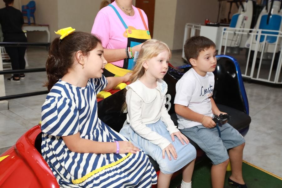 ANIVERSÁRIO DE 5 ANOS DA PRINCESA VERÔNICA –“TEMA FROZEN” (MUNDO KIDS) - Eloisa Mattos