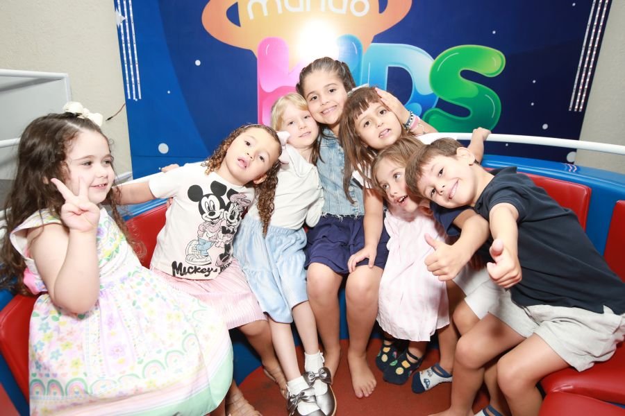 ANIVERSÁRIO DE 5 ANOS DA PRINCESA VERÔNICA –“TEMA FROZEN” (MUNDO KIDS) - Eloisa Mattos