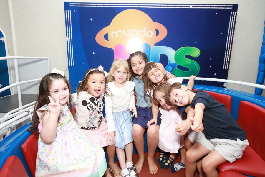 ANIVERSÁRIO DE 5 ANOS DA PRINCESA VERÔNICA –“TEMA FROZEN” (MUNDO KIDS) - Eloisa Mattos