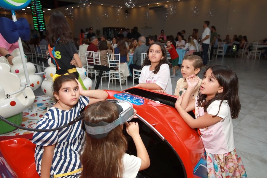 ANIVERSÁRIO DE 5 ANOS DA PRINCESA VERÔNICA –“TEMA FROZEN” (MUNDO KIDS) - Eloisa Mattos