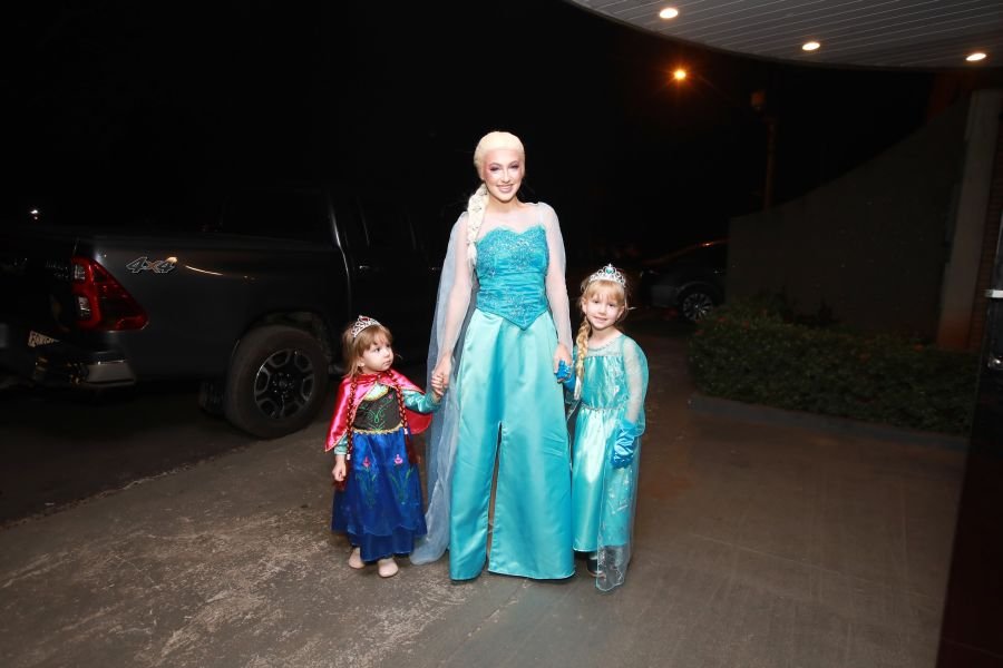 ANIVERSÁRIO DE 5 ANOS DA PRINCESA VERÔNICA –“TEMA FROZEN” (MUNDO KIDS) - Eloisa Mattos