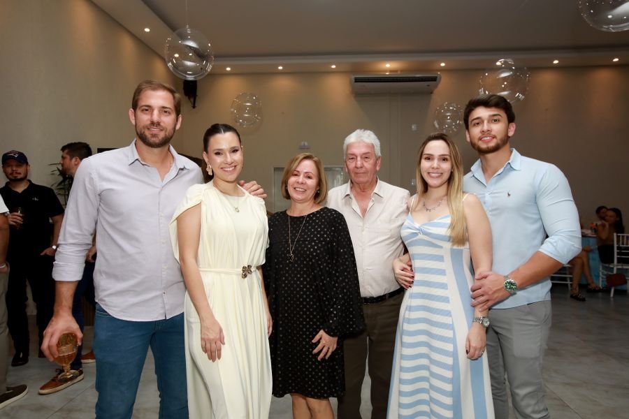 ANIVERSÁRIO DE 5 ANOS DA PRINCESA VERÔNICA –“TEMA FROZEN” (MUNDO KIDS) - Eloisa Mattos