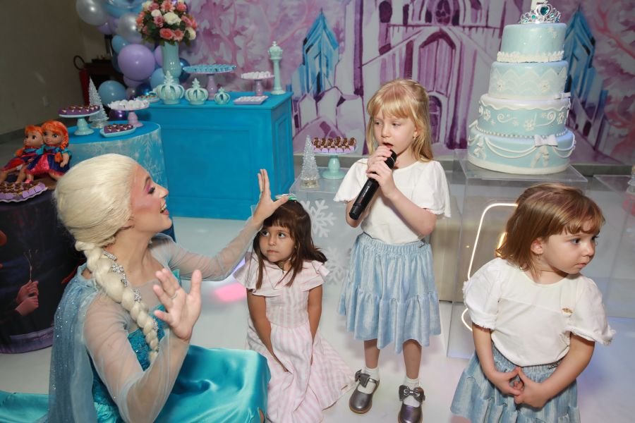 ANIVERSÁRIO DE 5 ANOS DA PRINCESA VERÔNICA –“TEMA FROZEN” (MUNDO KIDS) - Eloisa Mattos