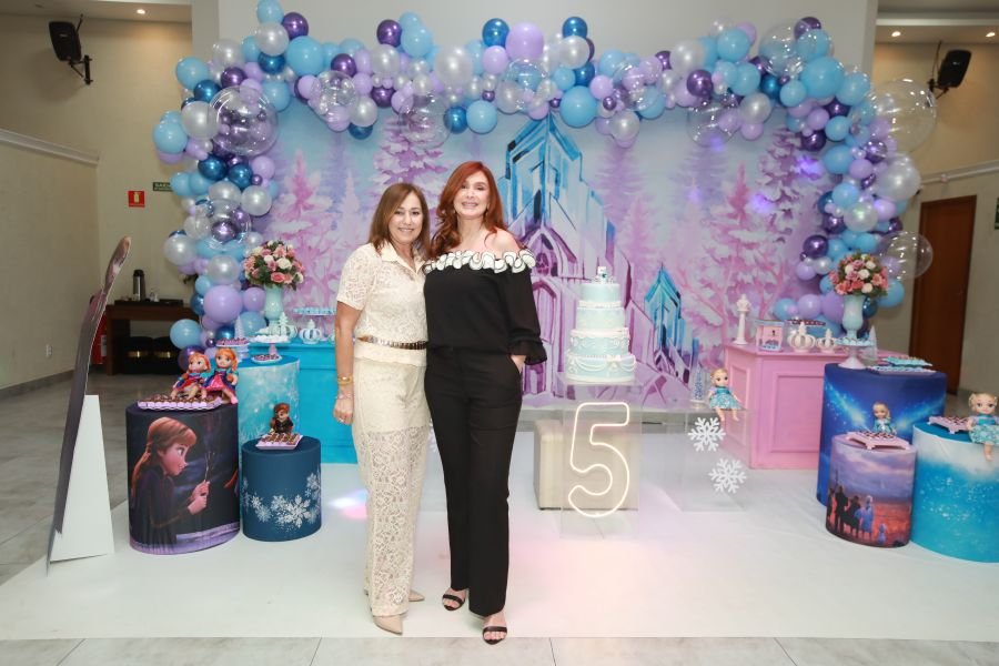 ANIVERSÁRIO DE 5 ANOS DA PRINCESA VERÔNICA –“TEMA FROZEN” (MUNDO KIDS) - Eloisa Mattos