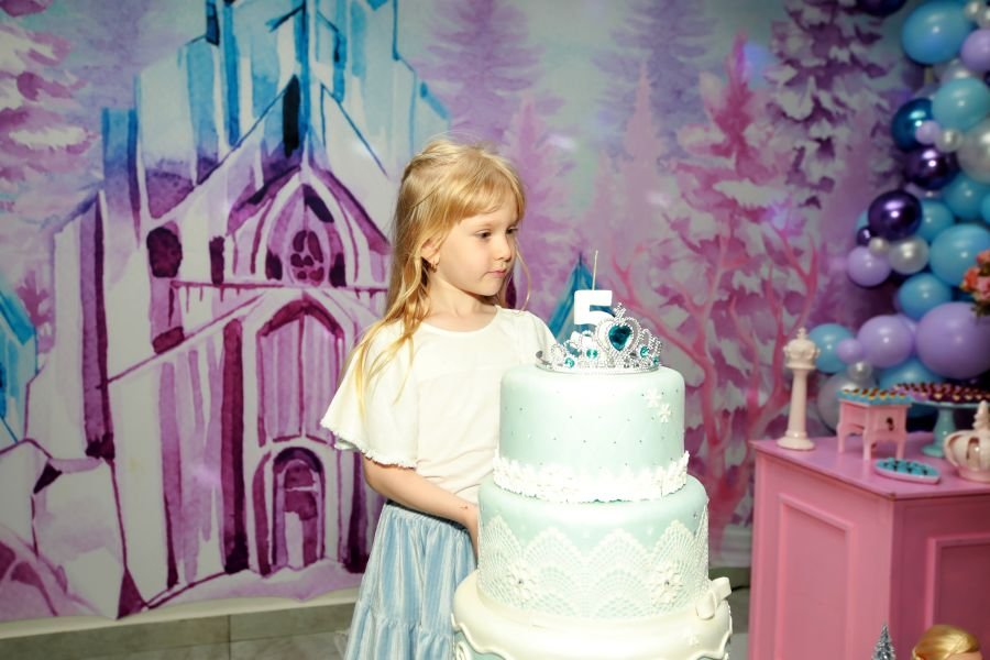 ANIVERSÁRIO DE 5 ANOS DA PRINCESA VERÔNICA –“TEMA FROZEN” (MUNDO KIDS) - Eloisa Mattos