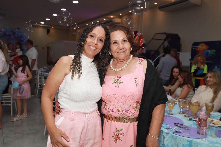 ANIVERSÁRIO DE 5 ANOS DA PRINCESA VERÔNICA –“TEMA FROZEN” (MUNDO KIDS) - Eloisa Mattos