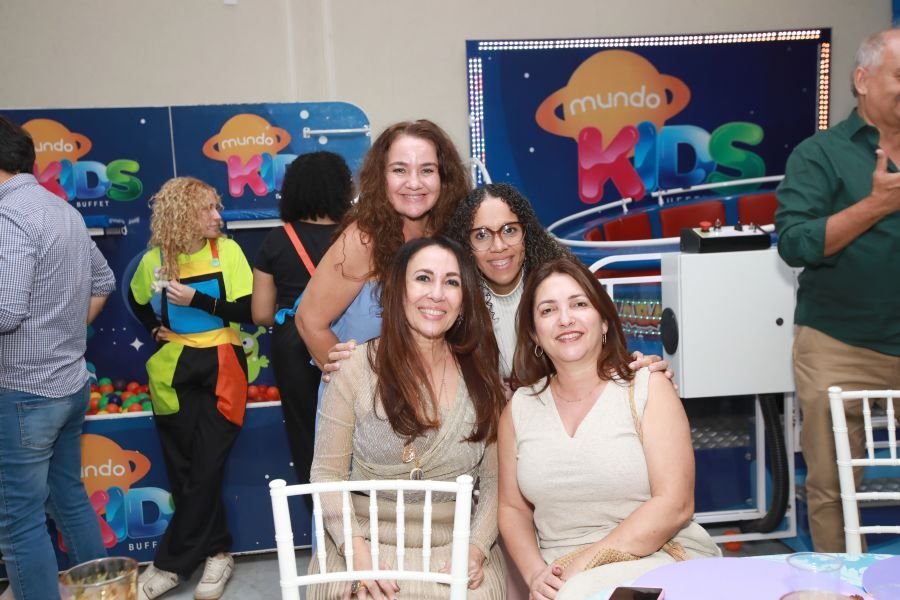 ANIVERSÁRIO DE 5 ANOS DA PRINCESA VERÔNICA –“TEMA FROZEN” (MUNDO KIDS) - Eloisa Mattos