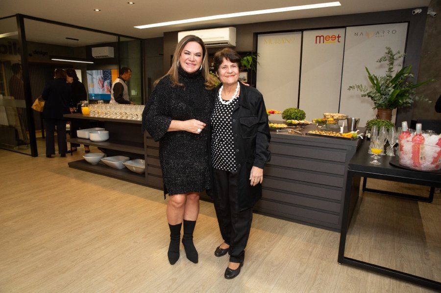 COQUETEL DE ABERTURA DA VERNISSAGE “MUNDOS E CAMINHOS” OLHAR QUE ATRAVESSA FRONTEIRAS – BILD CONSTRUTORA - Eloisa Mattos