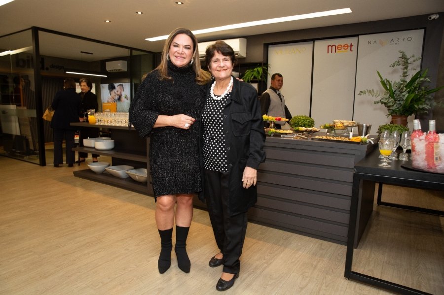 COQUETEL DE ABERTURA DA VERNISSAGE “MUNDOS E CAMINHOS” OLHAR QUE ATRAVESSA FRONTEIRAS – BILD CONSTRUTORA - Eloisa Mattos